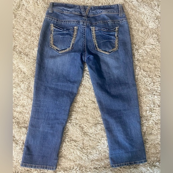 Maurices Women's Cropped Capri Vintage Y2K Jeans Denim Embroidered Size 1/2 - Picture 4 of 7